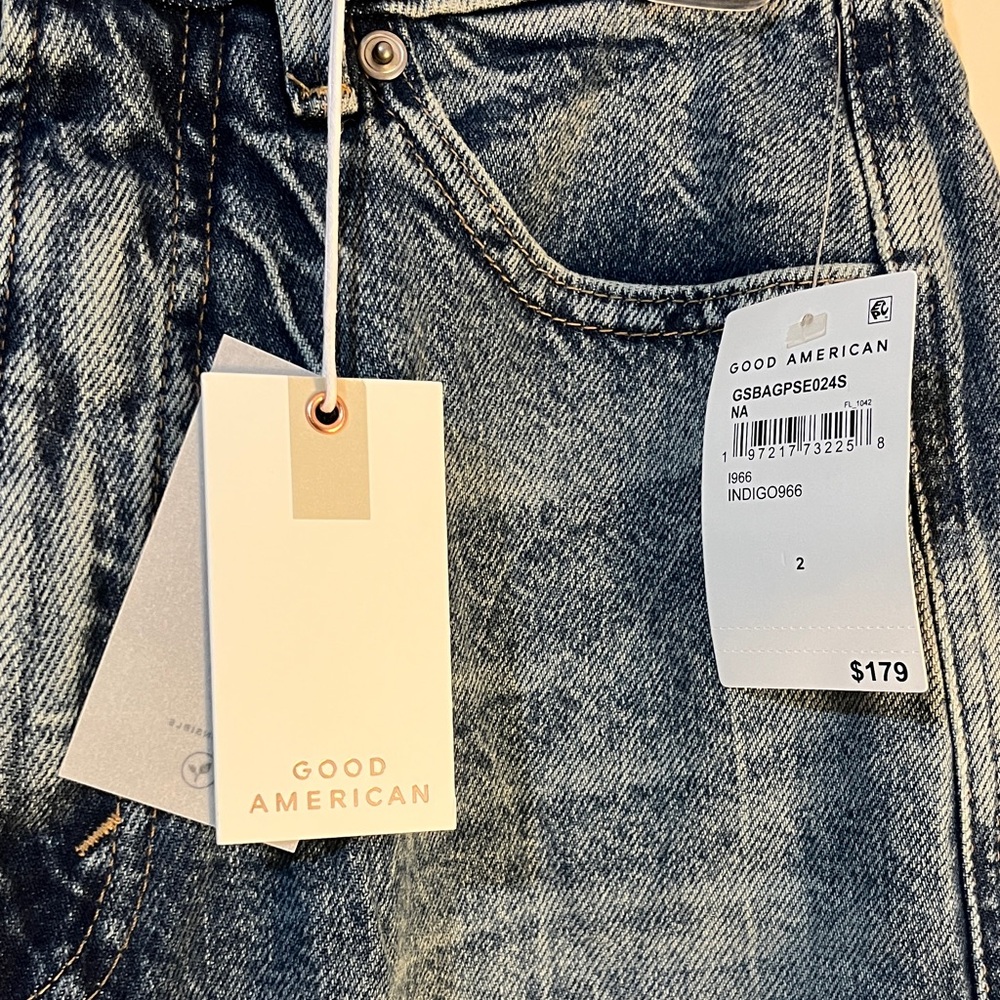 Good American Extreme Barrel Jeans - Picture 4 of 8